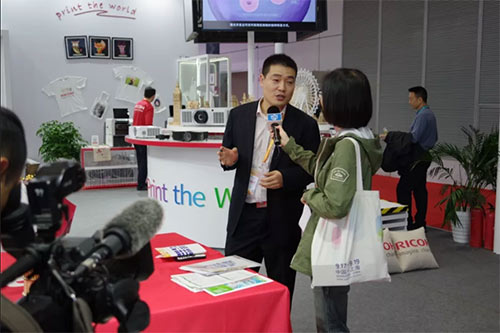 相繼接受東方衛(wèi)視、浙江衛(wèi)視新聞頻道采訪